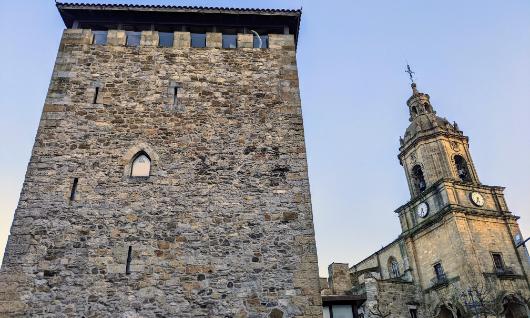 Salazar Tower and basilica of Santa Mara