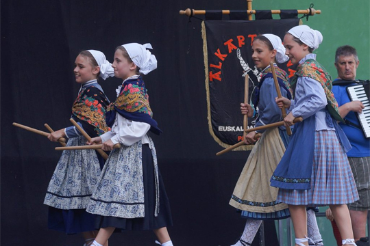 Festival de Danza de Pasaia 2024: "Eskolen erakustaldia"