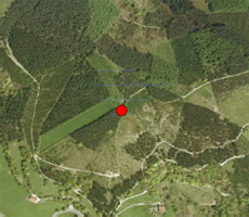 Ortofoto Servicio Catastro Diputación Foral de Guipúzcoa con indicación del lugar de la fosa. Ortofoto Servicio Catastro Diputación Foral de Guipúzcoa con indicación del lugar de la fosa.